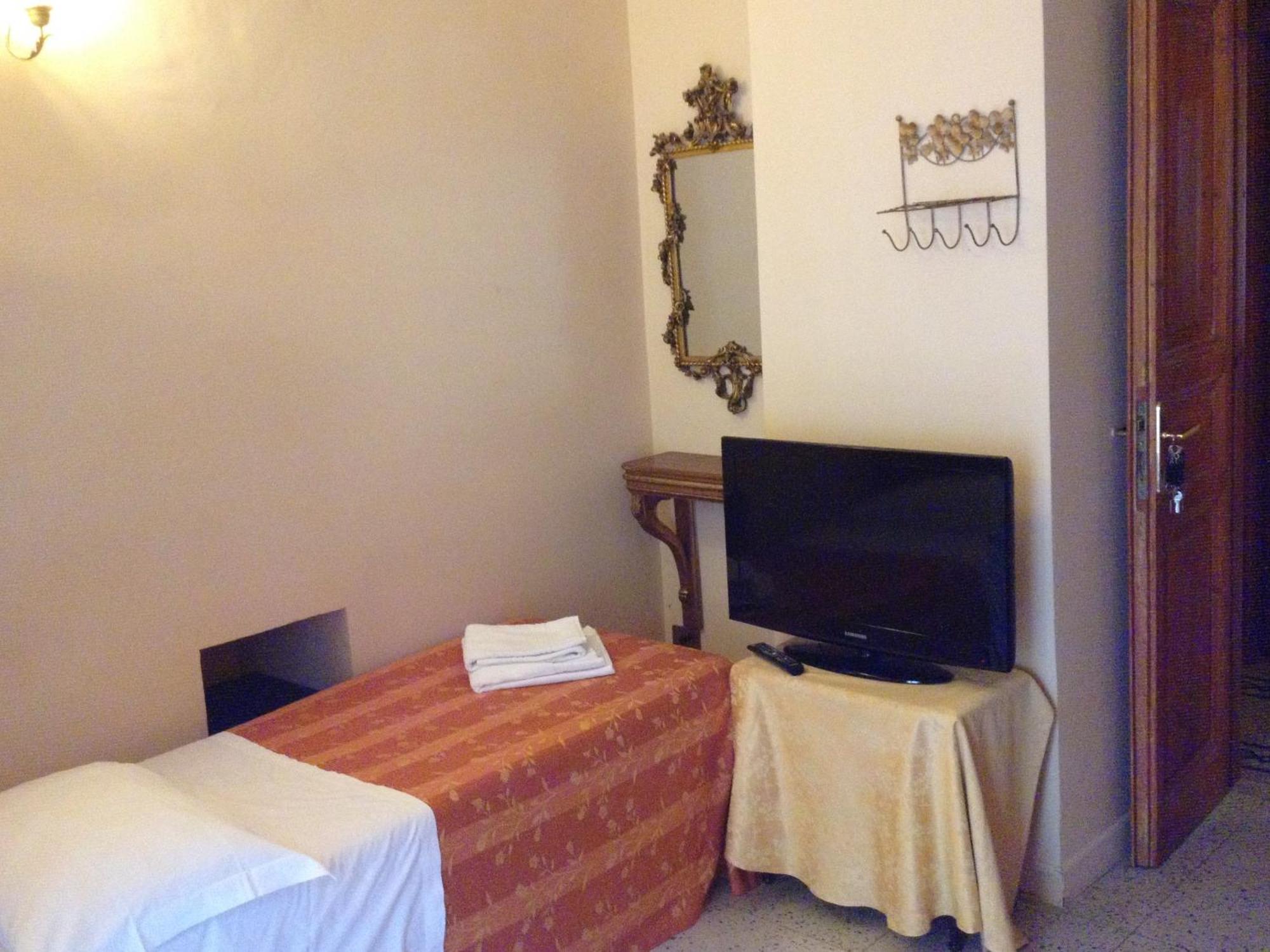 Maison De Marta Rome Kamer foto