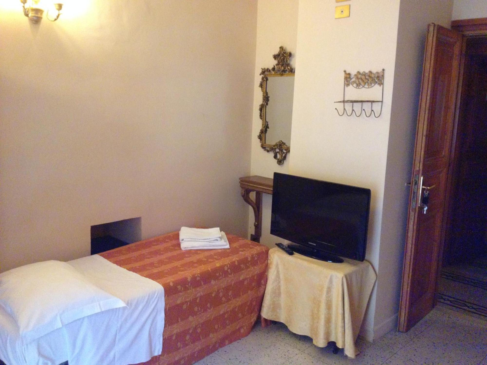 Maison De Marta Rome Kamer foto